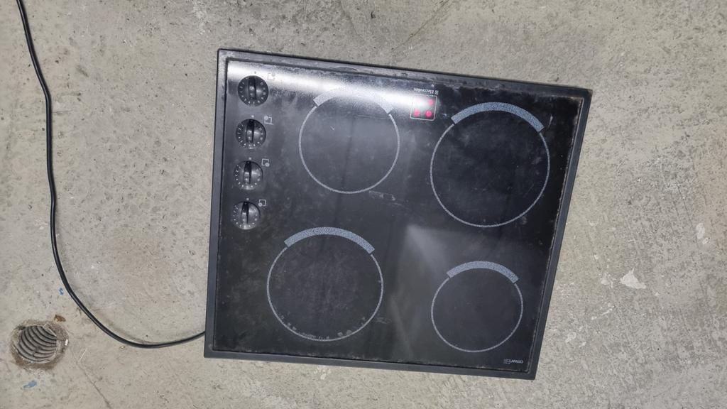 vitroceramique, Electroménager, 4 zones de cuisson, Enlèvement, Utilisé, Encastré