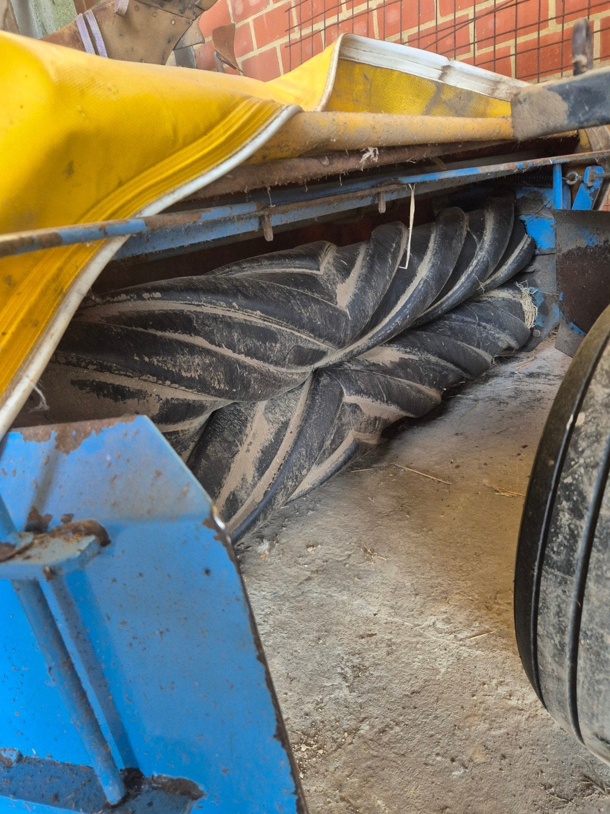 Faucheuse à disques Sicma 2m20 avec conditionneur à rouleaux, Articles professionnels, Agriculture | Outils, Enlèvement, Cultures