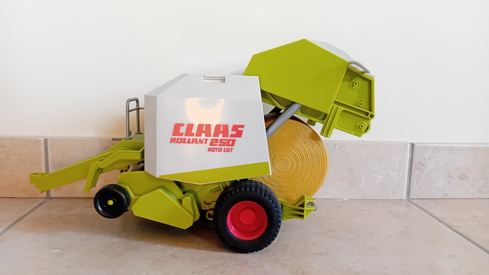 Bruder balenpers Claas, Ophalen, Zo goed als nieuw