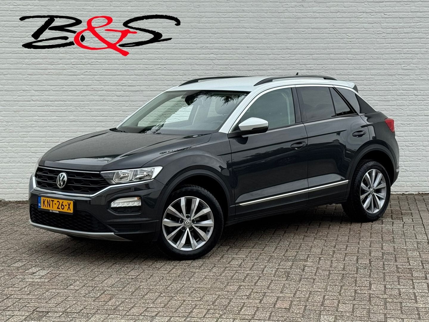 Volkswagen T-Roc 1.5 TSI Sport Camera Adaptieve cruise Digit, Auto's, Volkswagen, Electronic Stability Program (ESP), Zwart, Bedrijf