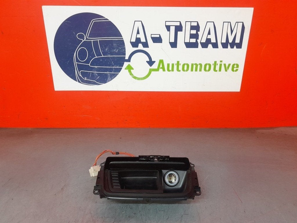 CENDRIER BMW 3 serie Touring (E91) (|7078571|7129555|), Utilisé, BMW, Petuelring 130
80809  München, DE, Bayerische Motoren Werke AG