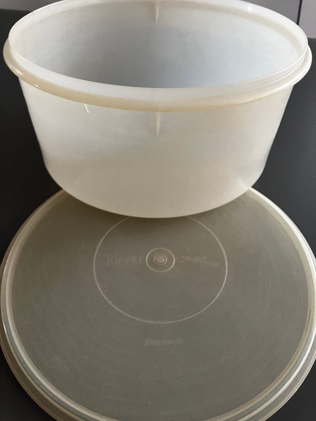 VINTAGE Broodtrommel TUPPERWARE., Ophalen of Verzenden, Zo goed als nieuw