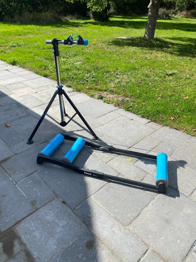 tacx Antares rollen + Tacx Spider reparatie stand, Sports & Fitness, Enlèvement, Utilisé, Autres types