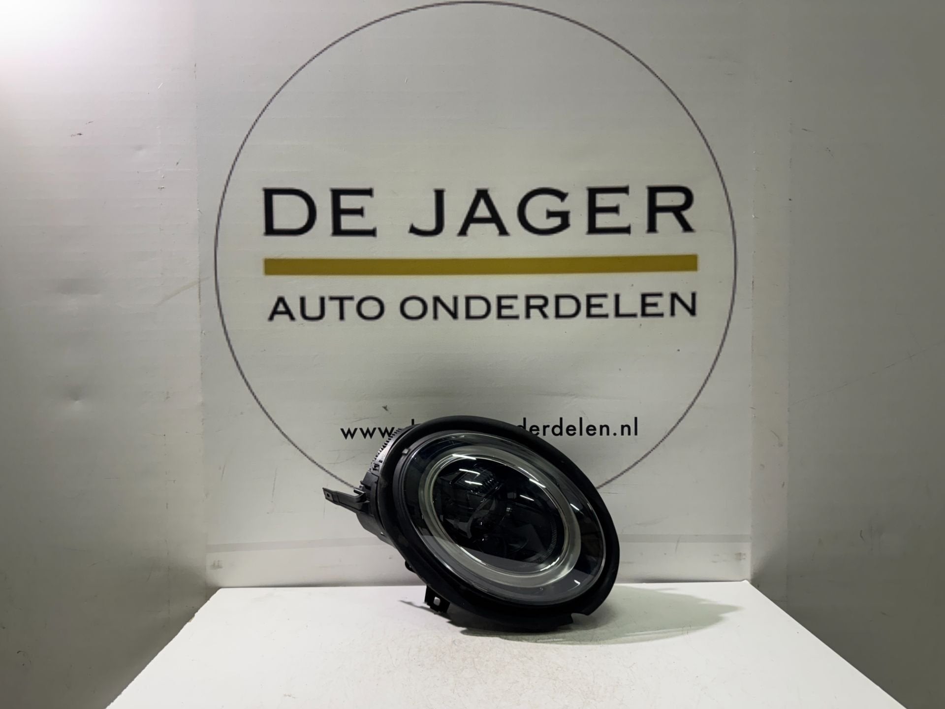 Phare droit noir pour MINI F54 F55 F56 Facelift 5A0196205, Customer.service@mini.co.uk, BMW AG, Petuelring 130
80788  Munich, DE