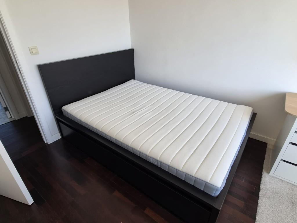 Lit Ikea MALM 140x200cm avec 2 tiroirs et matelas, 140 cm, Enlèvement, Utilisé, Sommier