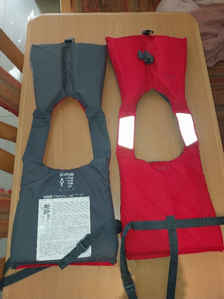 Decathlon zwemvest kind 2 stuks, Watersport en Boten, Kind, Nieuw, Ophalen of Verzenden, Decathlon