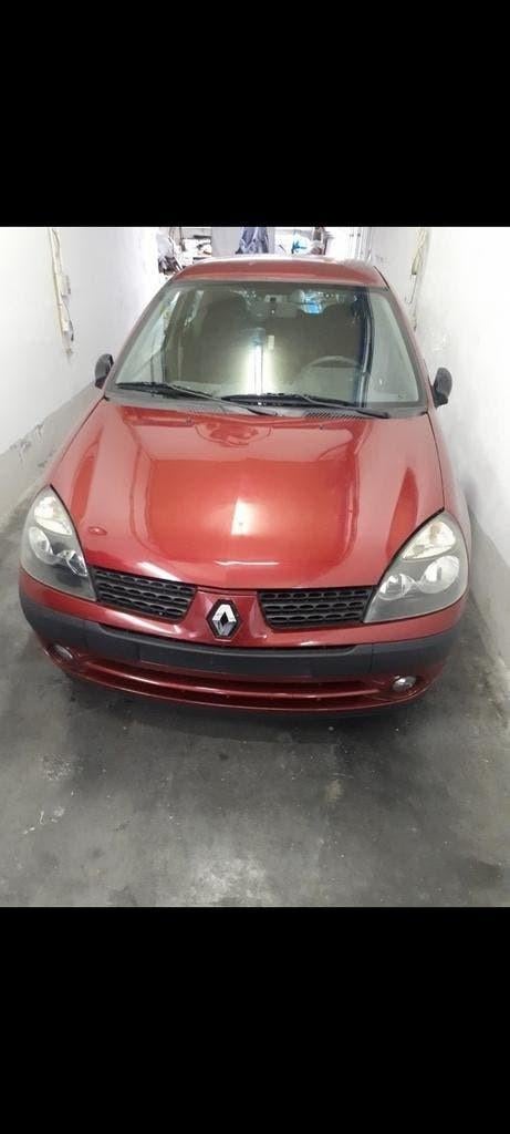 Renault Clio.Benzine euro 4. Tel:0475-512-450., Autos, Rouge, Achat, Boîte manuelle, 2 portes