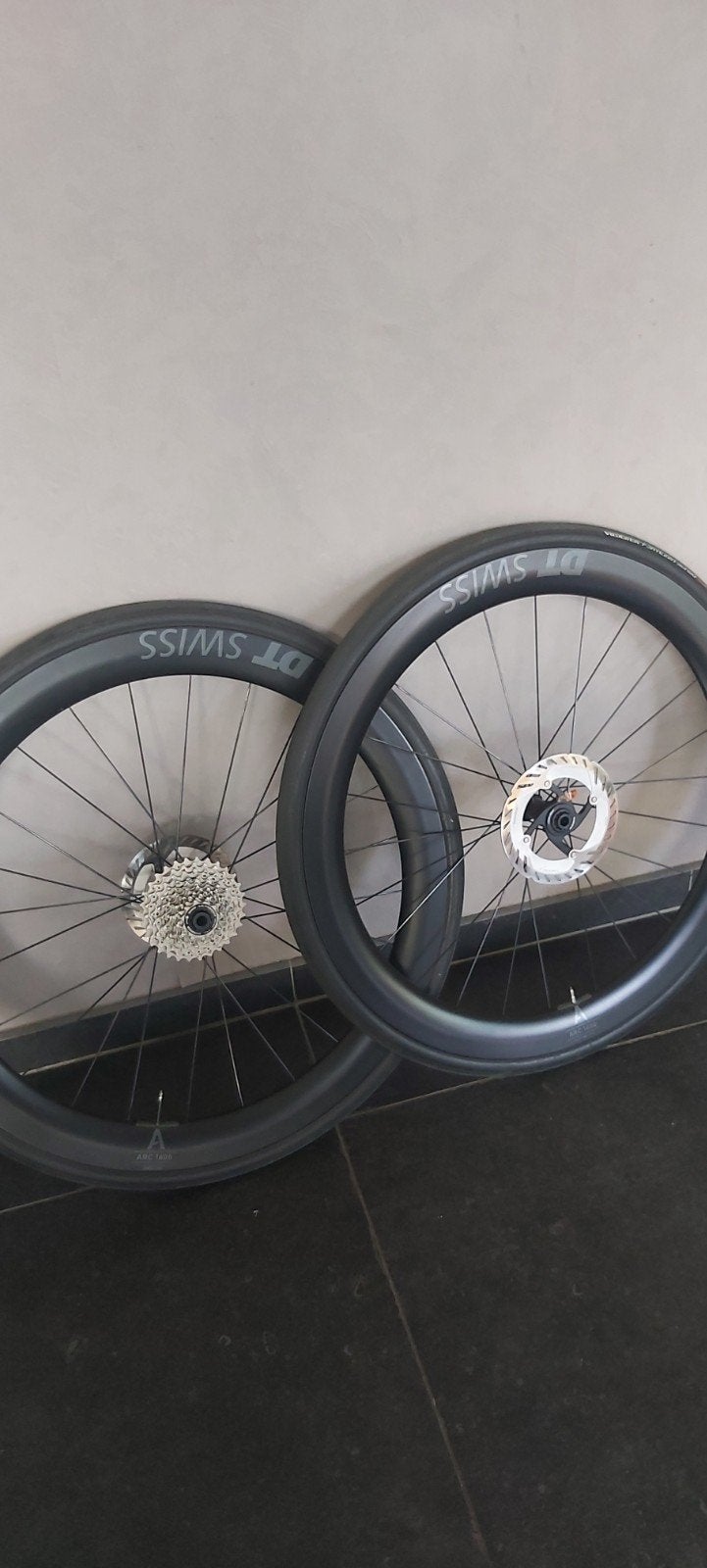 Paire de roues Dtswiss, Enlèvement ou Envoi, Comme neuf, Carbone