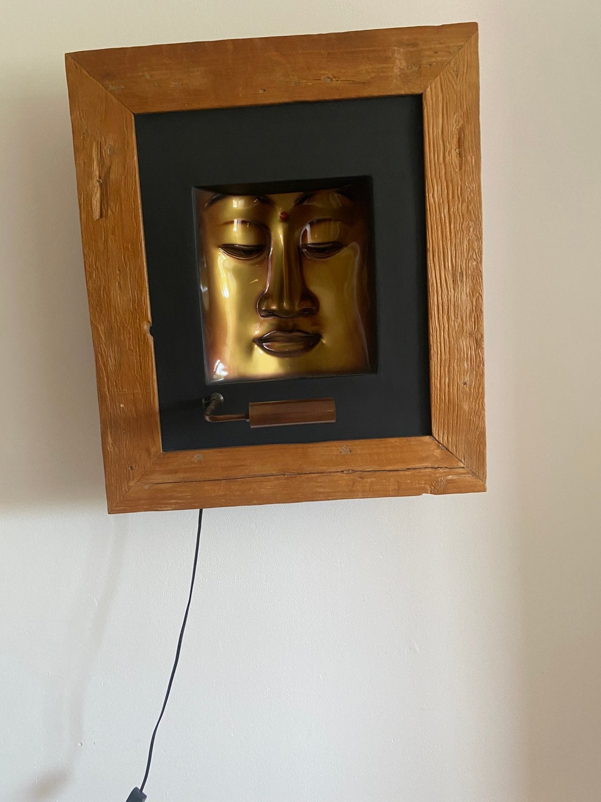 Applique murale en relief avec lampe, Enlèvement, Comme neuf, Bois