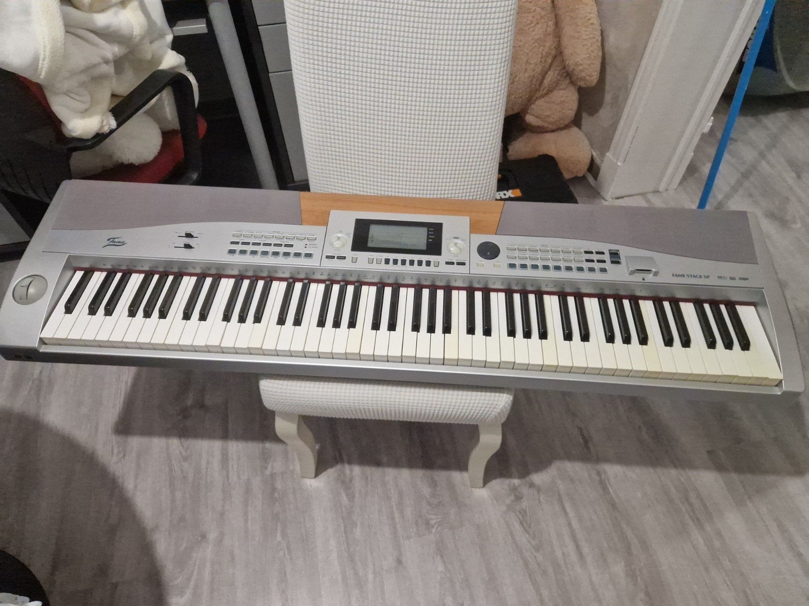 Piano sintetiseur fama, Enlèvement ou Envoi