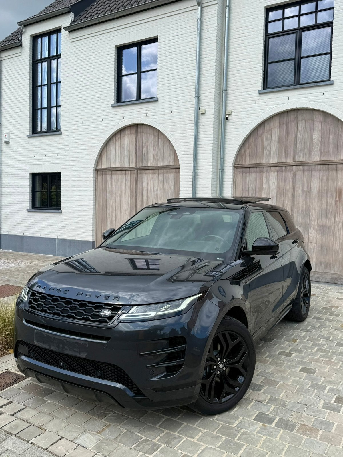 Land Rover Evoque HSE P300E R-DYNAMIC” 309 PK !Full Option!, Automaat, Dealer onderhouden, 1498 cc, Leder