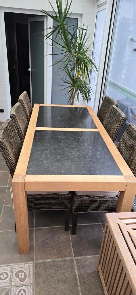 Moderne tafel met granieten blad en stoelen, Huis en Inrichting, Tafels | Eettafels, Ophalen