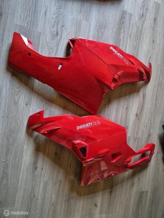 Zijkuipdeel origineel ZGAN kuipen kuipdelen 749 749S 999, Gebruikt, Factorystore.service@ducati.com, Ophalen of Verzenden, Via Antonio Cavalieri Ducati, 74/5, 74/6, 40132 Bologna BO