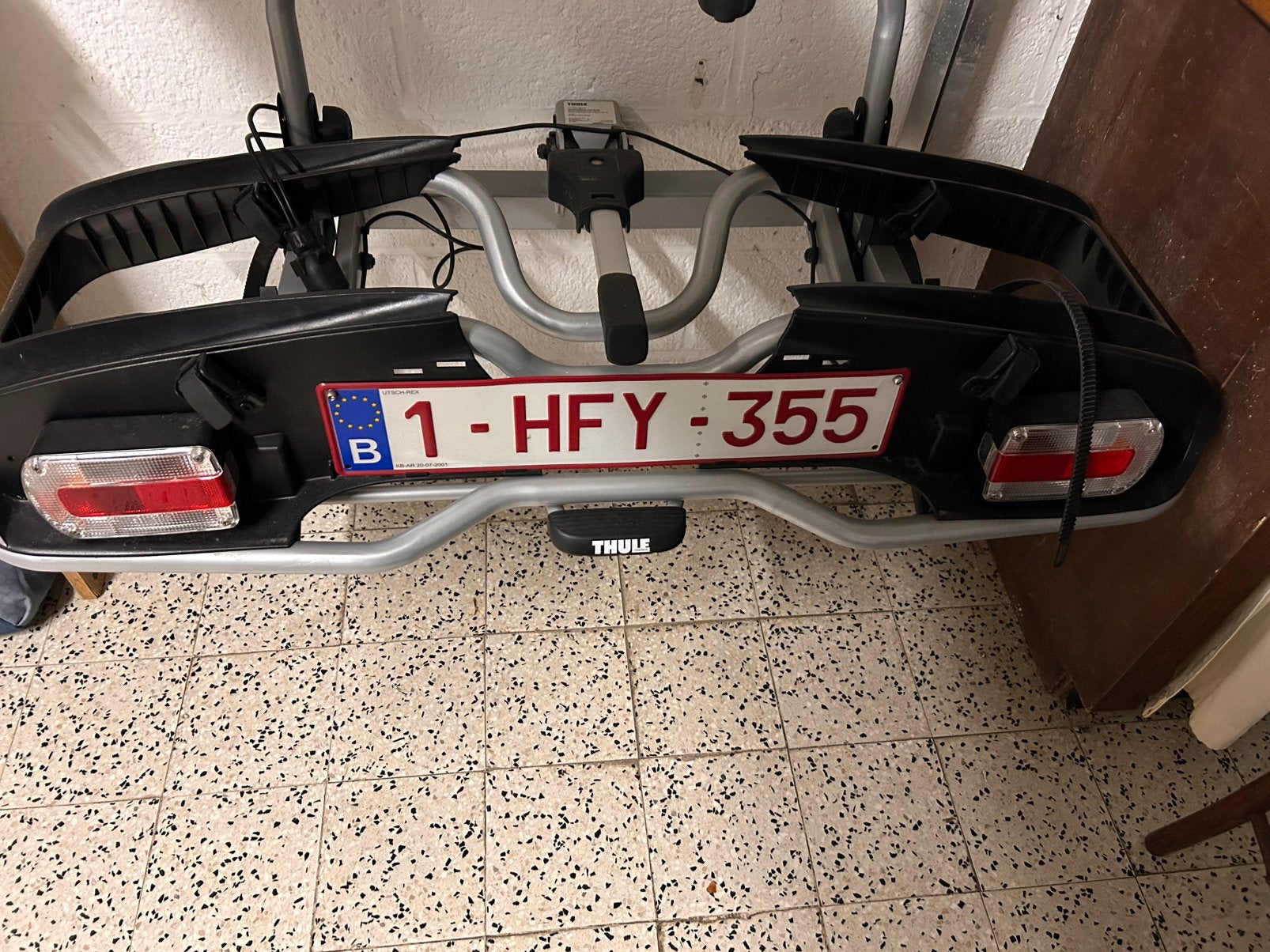 Porte vélo e-bike - Thule, Auto diversen, Fietsendragers, Ophalen, Zo goed als nieuw, Fietsendrager-accessoire, 2 fietsen