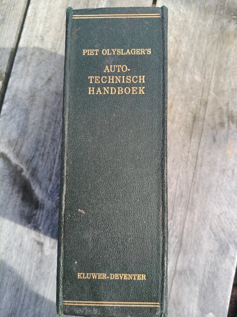 Piet Olyslagers autowerkplaats handboeken, Enlèvement