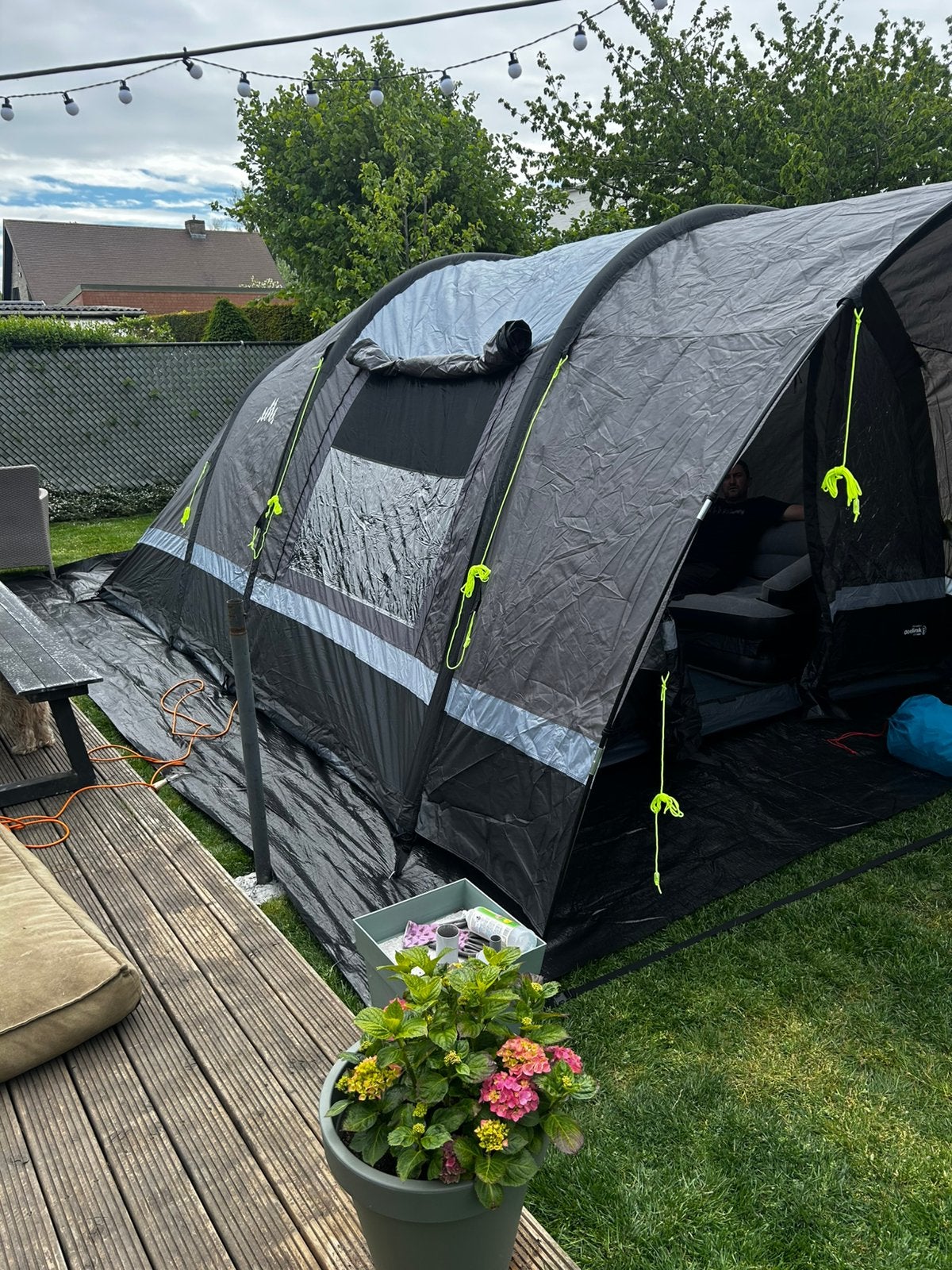 Opblaas tent, Caravans en Kamperen, Tenten, Ophalen, Gebruikt, Tot en met 4