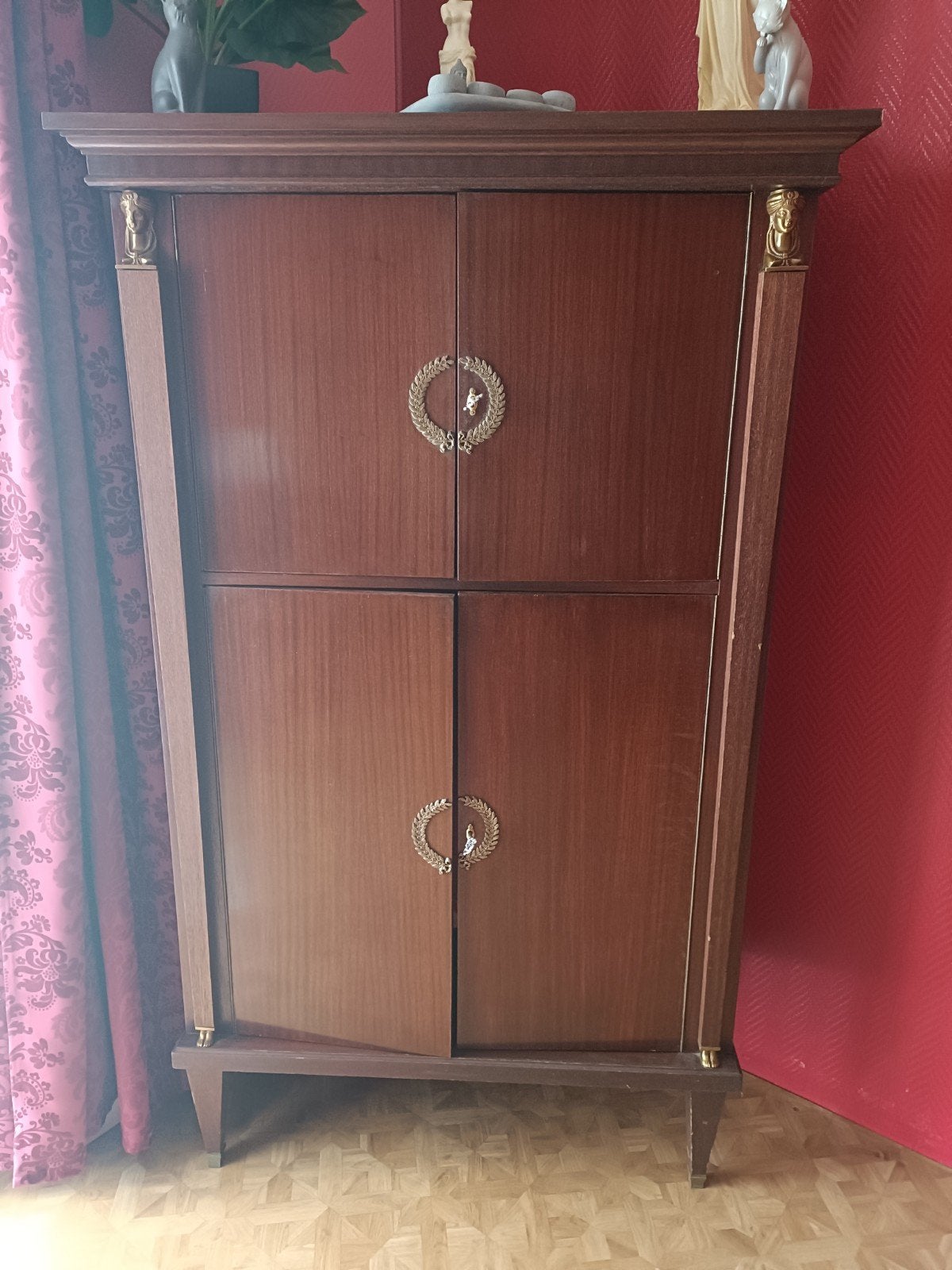Meuble TV laqué, Enlèvement