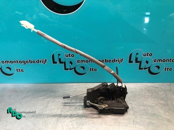 Deurslot Mechaniek 4Deurs rechts-voor van een BMW 3-Serie (3, Gebruikt, -, -, Ophalen of Verzenden