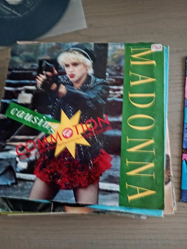 Madonna - Causing a commotion, Gebruikt, 7 inch, Ophalen of Verzenden, Pop