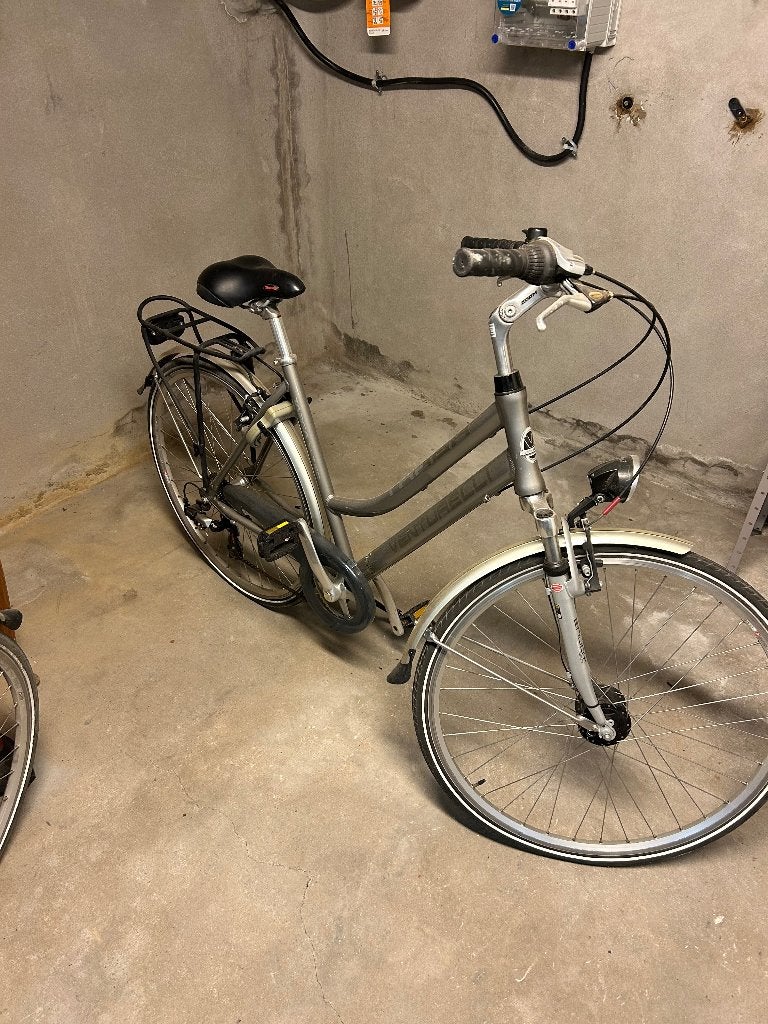 Damesfiets, Ophalen, Zo goed als nieuw