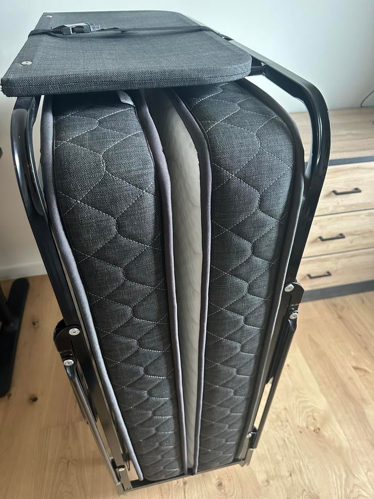 Opklapbed met bijhorende topper, Ophalen, Gebruikt, 90 cm, Eenpersoons