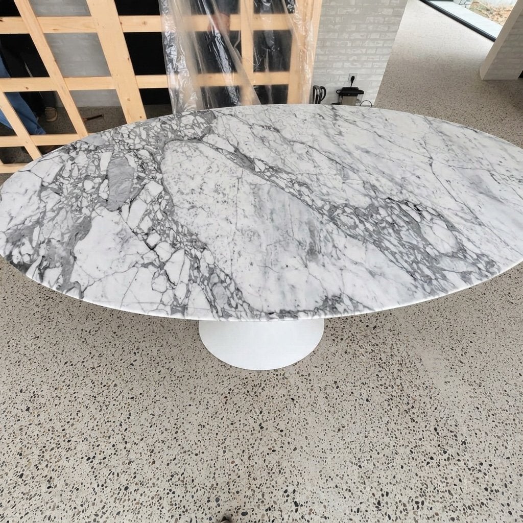 Knoll Tulip (198/244cm) Arabescato mat NIEUWSTAAT!! +ronde, Huis en Inrichting, Ophalen of Verzenden, Rond, Vitra togo mah jong sede cassina b&b italia artifort leolux