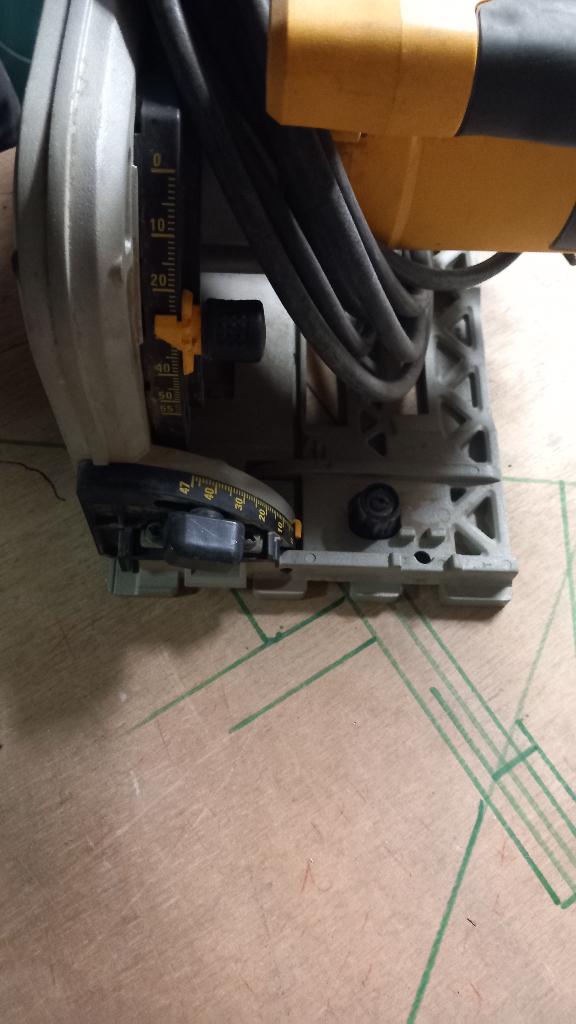 Invalzaag dewalt, Doe-het-zelf en Bouw, Gereedschap | Zaagmachines, Ophalen, Gebruikt, Invalzaag, Dewalt