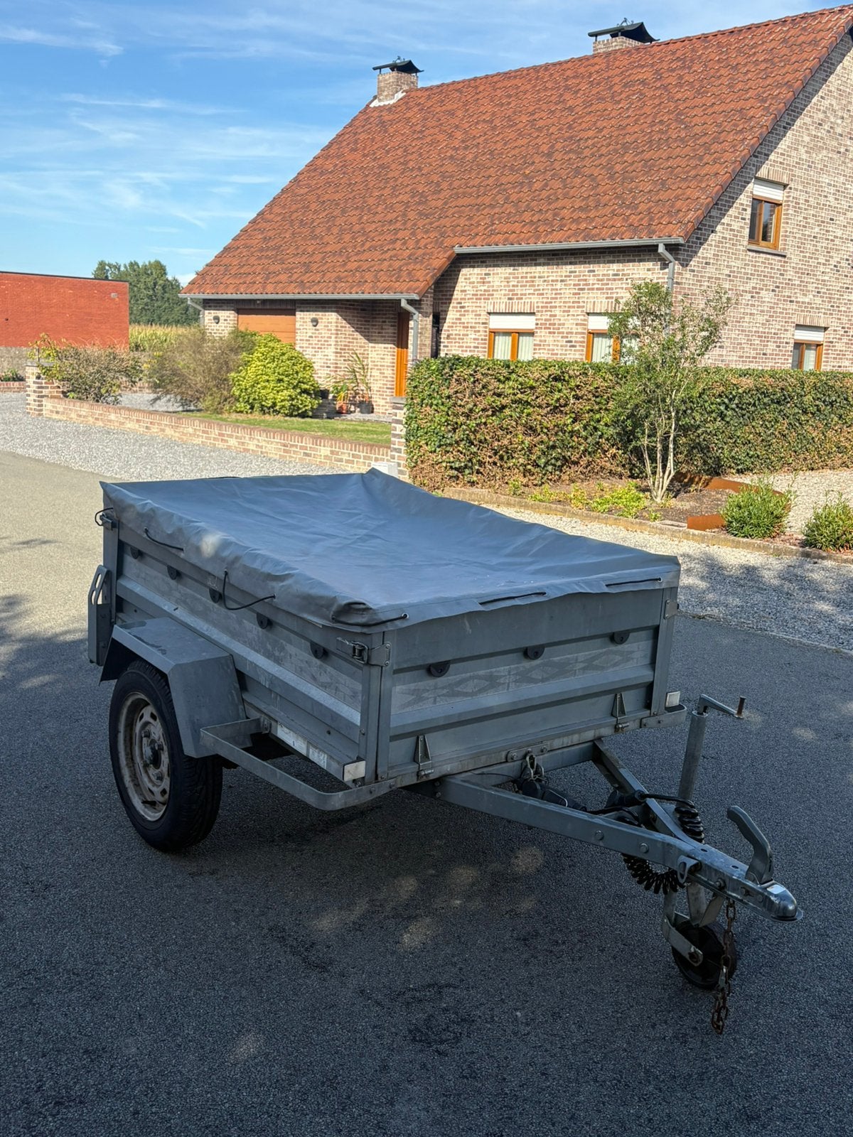 Aanhangwagen, Ophalen, Zo goed als nieuw