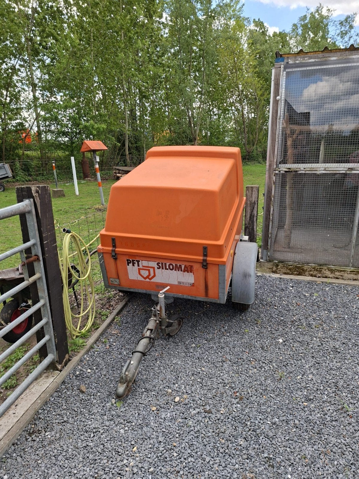 Aanhagwagen, Zakelijke goederen, Ophalen