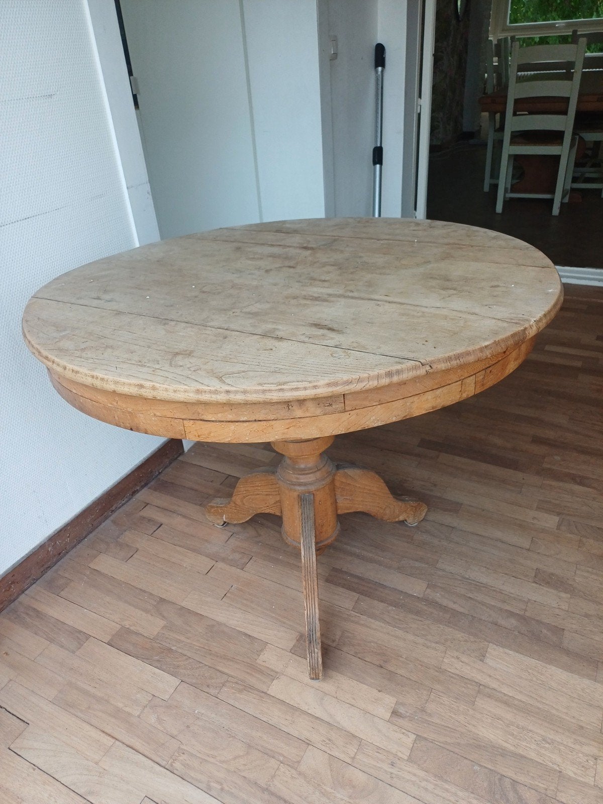 Landelijke tafel uit Westhoek., Huis en Inrichting, Tafels | Eettafels, Ophalen, Rond