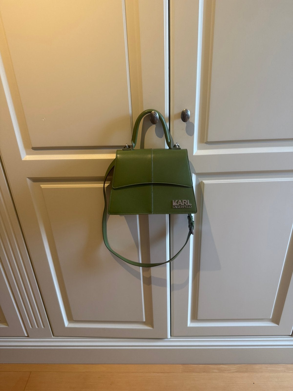 Handtas karl lagerfeld, Handtassen en Accessoires, Ophalen, Handtas