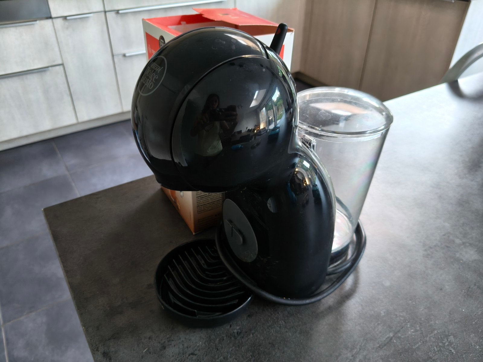 Nescafé Dolce Gusto koffiezetapparaat, Enlèvement