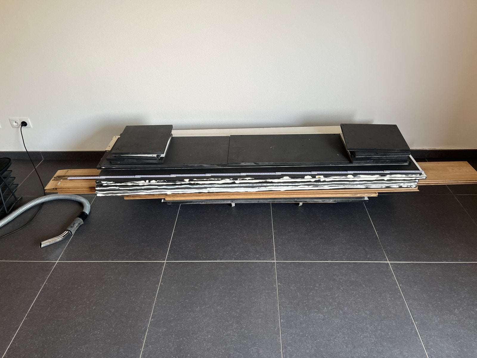 Zwarte MDF aan 1 kant geverfd 1,8x,3m, Ophalen, Gebruikt