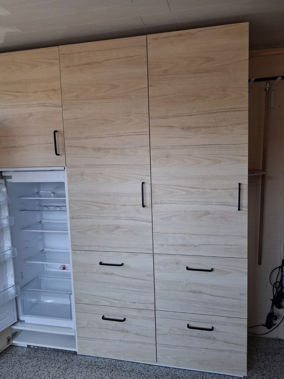Armoires Ikea avec réfrigérateur et congélateur, Enlèvement