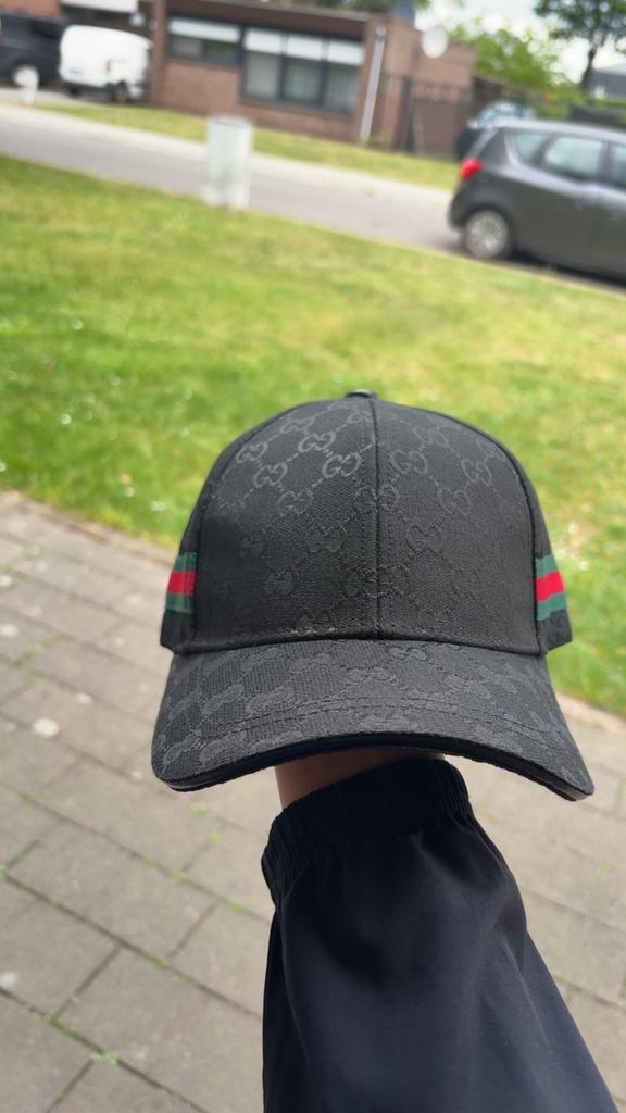Gucci pet, Ophalen, Zo goed als nieuw, Pet