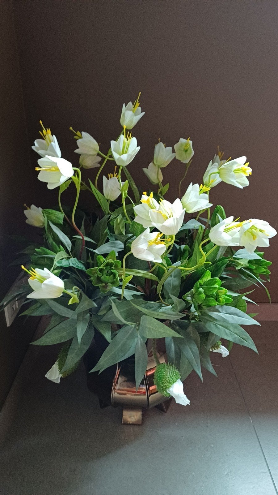 pots vaas opgemaakt met zijde bloemen, Zijde, Ophalen