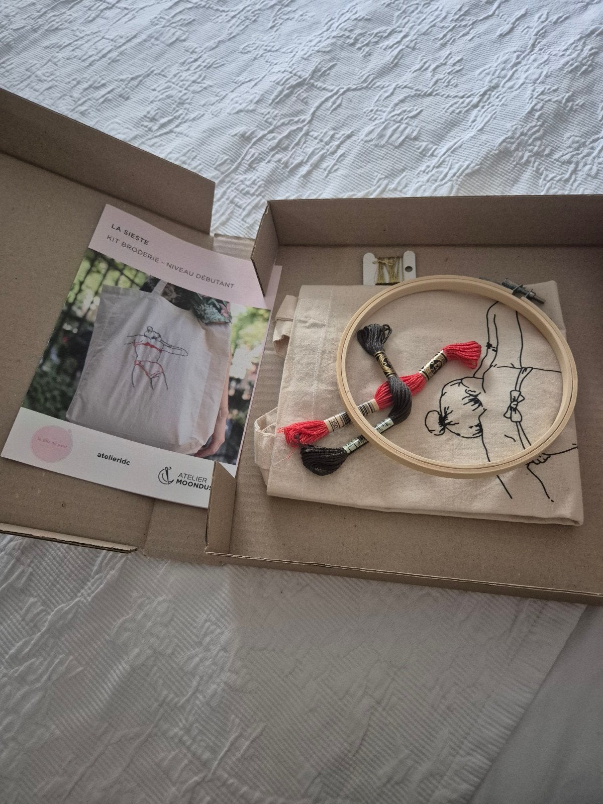 Kit broderie débutant, Enlèvement