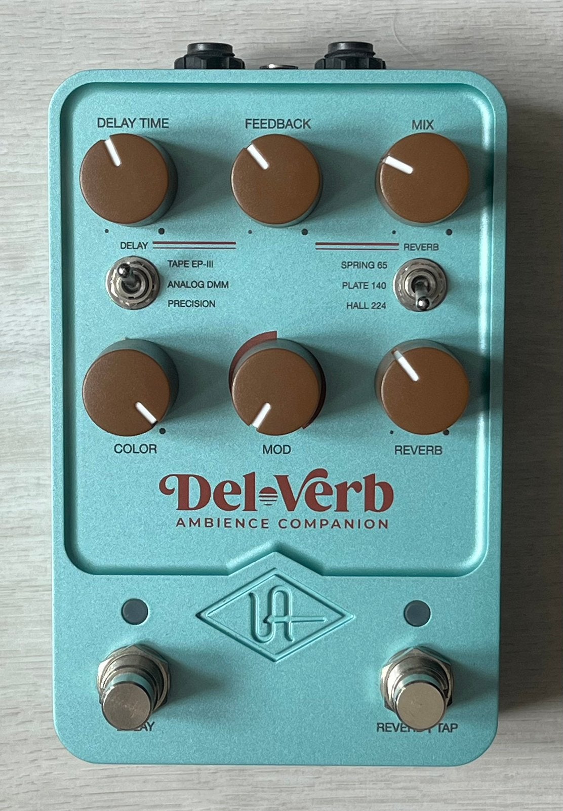 Universal Audio Delverb pedal, Musique & Instruments, Effets, Enlèvement ou Envoi, Comme neuf, Delay ou Écho