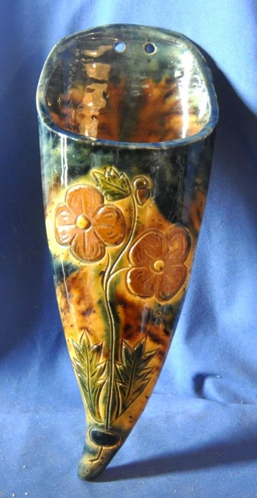 bouquetiere murale en gres des flandre decor floral, Antiquités & Art, Antiquités | Céramique & Poterie, Enlèvement ou Envoi