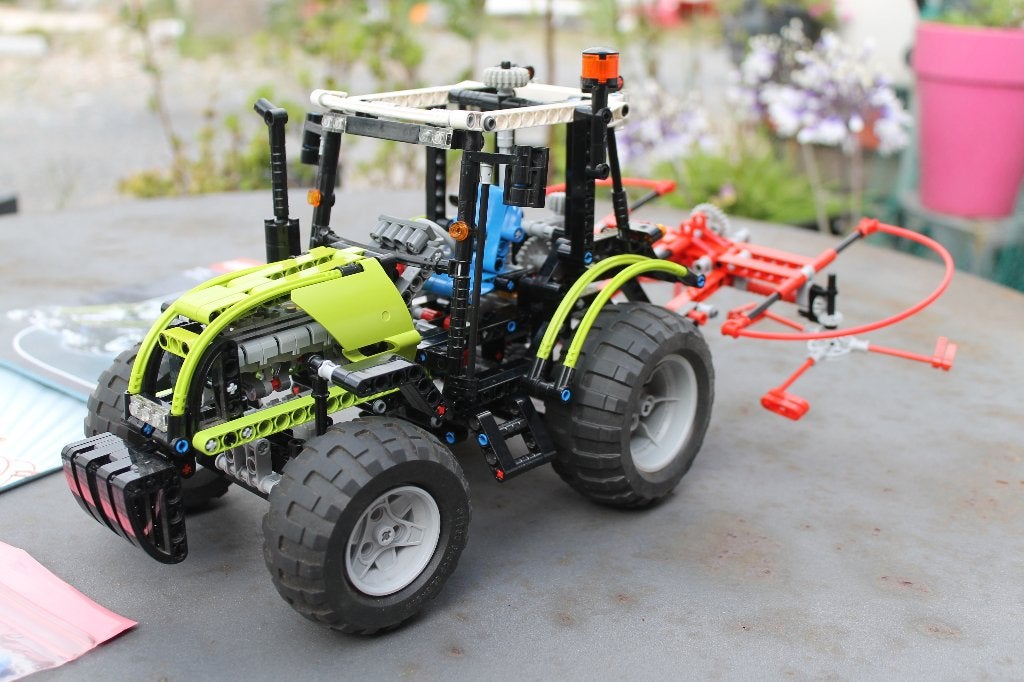 Lego 8284 Technic Tractor / Dune Buggy, mooi grote tractor, Kinderen en Baby's, Speelgoed | Duplo en Lego, Inclusief instructies