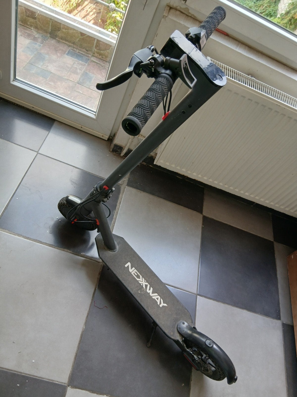 une trotinette électrique nexway noir, Enlèvement, Utilisé, Step électrique (E-scooter), Nexway