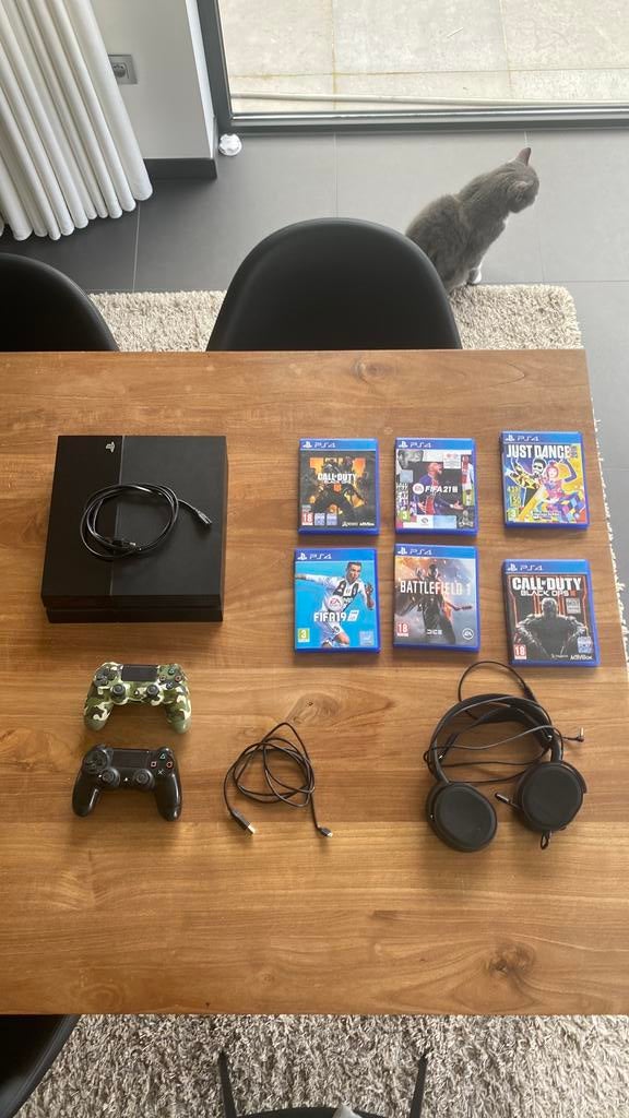 Playstation 4 + headset (steelseries) + 2 bakjes + 6 games, Games en Spelcomputers, Met 2 controllers, Ophalen of Verzenden, Original
