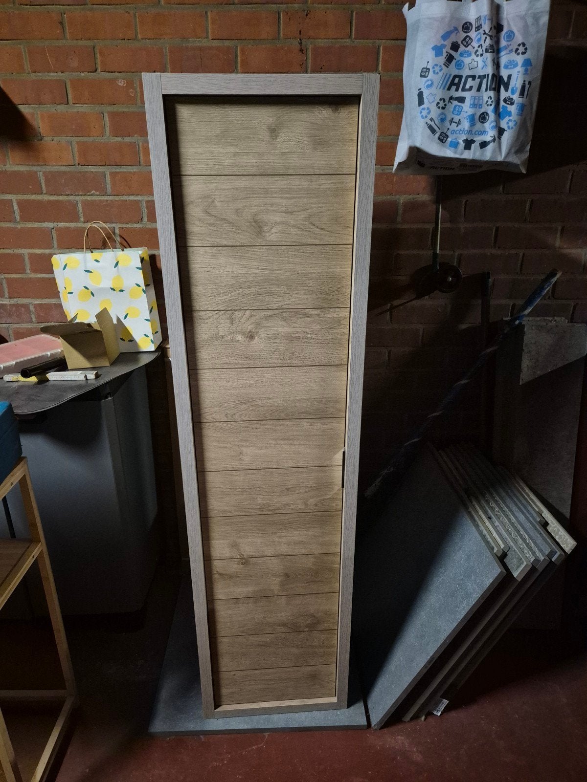 Badkamer lange kast met laden en spiegel met licht, Huis en Inrichting, Woonaccessoires | Kamerschermen, Ophalen