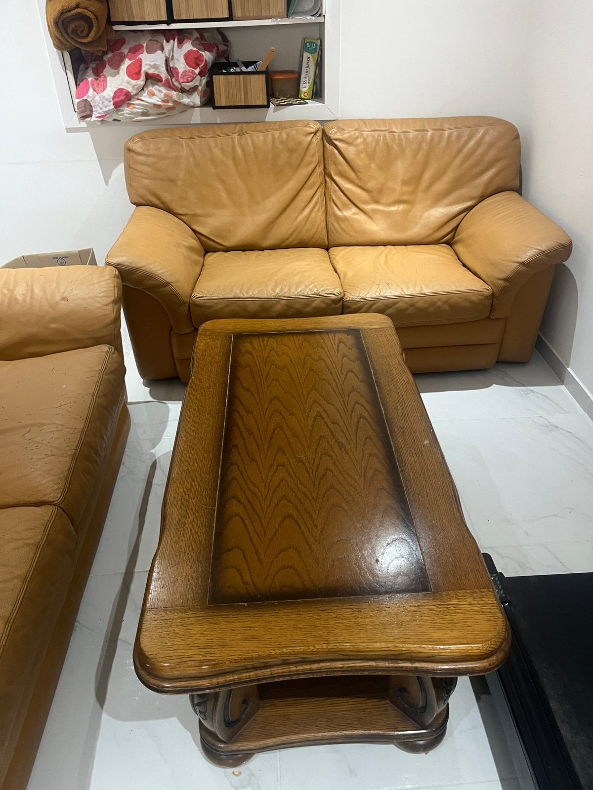 A donner Salon complet :2 Canapés cuir +Table basse en chêne, Enlèvement, Comme neuf, Bois