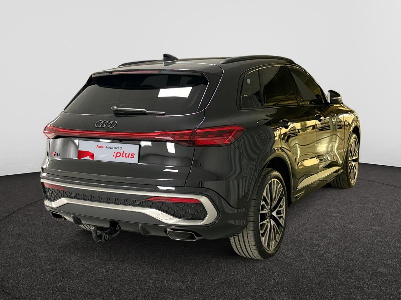 Audi Q5 2.0 TFSI Quattro Edition One Magnesium Grey S tronic, Automaat, Q5, 164 g/km, Zwart