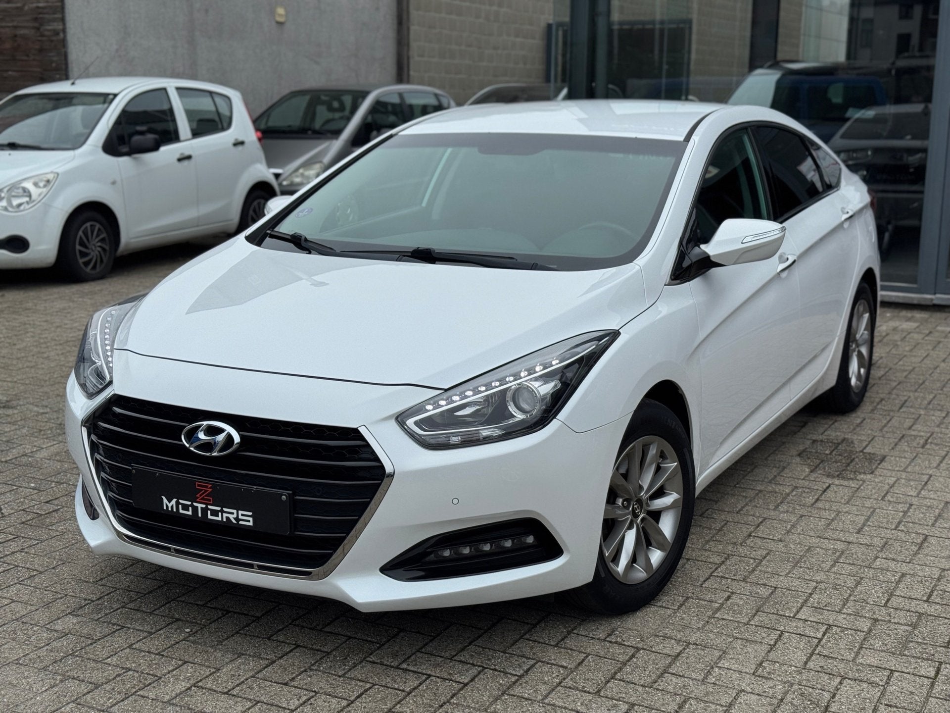 Hyundai // i40, Autos, Hyundai, https://public.car-pass.be/vhr/0b95c61d-4563-4473-81d8-137a51477b97, Achat, 140 g/km, Euro 6
