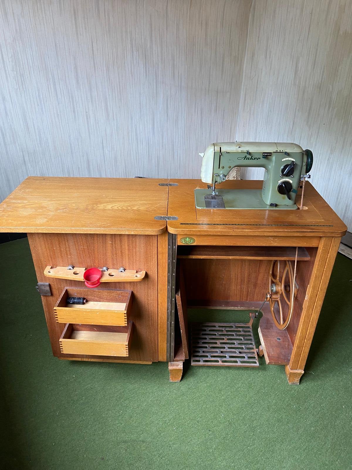 Antiek naaimachine, Hobby en Vrije tijd, Naaimachines en Toebehoren, Ophalen, Gebruikt, Naaimachine, Overige merken
