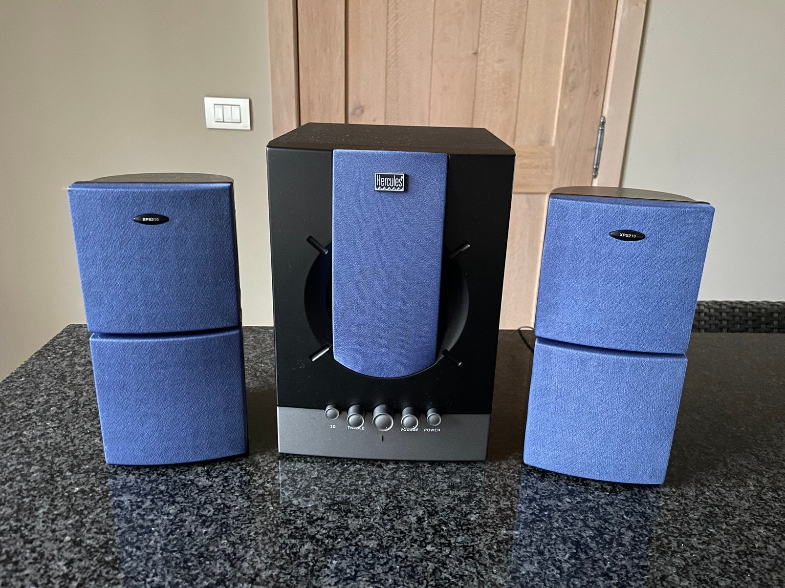 Hercules XPS 210 luidsprekersysteem, TV, Hi-fi & Vidéo, Autres marques, Moins de 60 watts, Subwoofer, Câbles inclus
