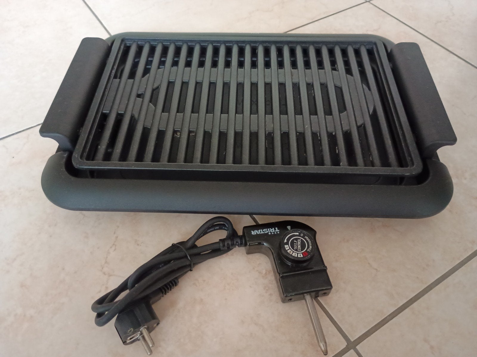 Tristar electric table grill, Ophalen