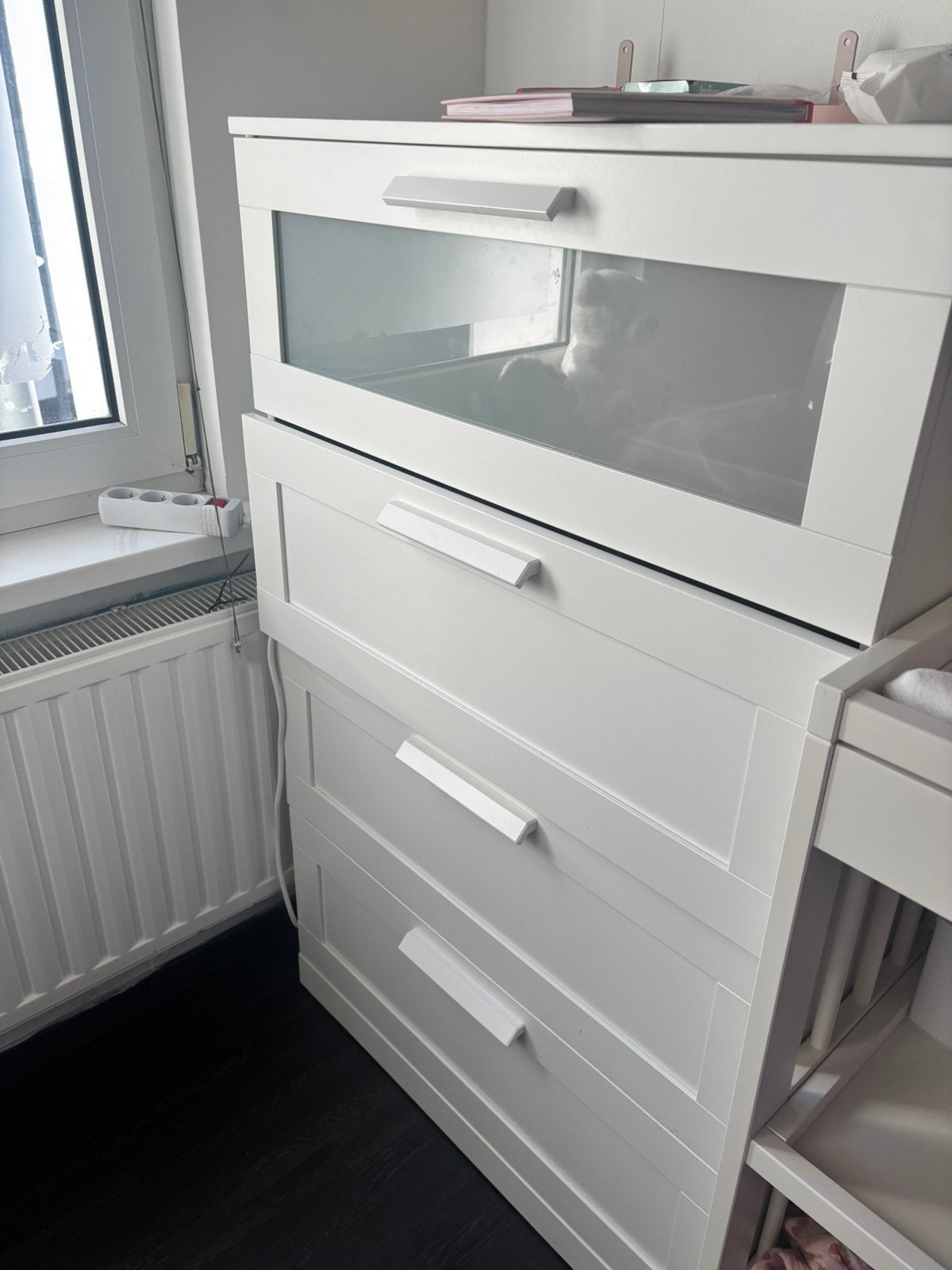 Witte kast, Ophalen